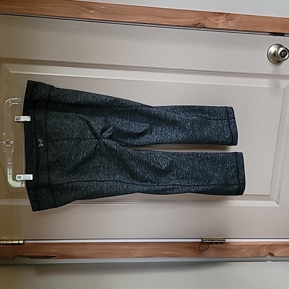 Large women's Under Armour capri leggings dark blueish gray - Picture 2 of 5